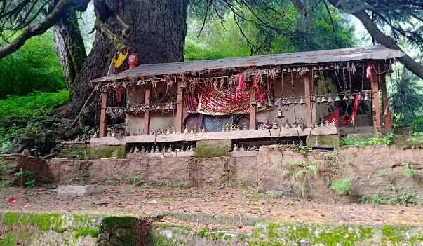 लाटू देवता मंदिर वाण